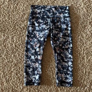 Lululemon High Rise Floral Capri Leggings SZ10